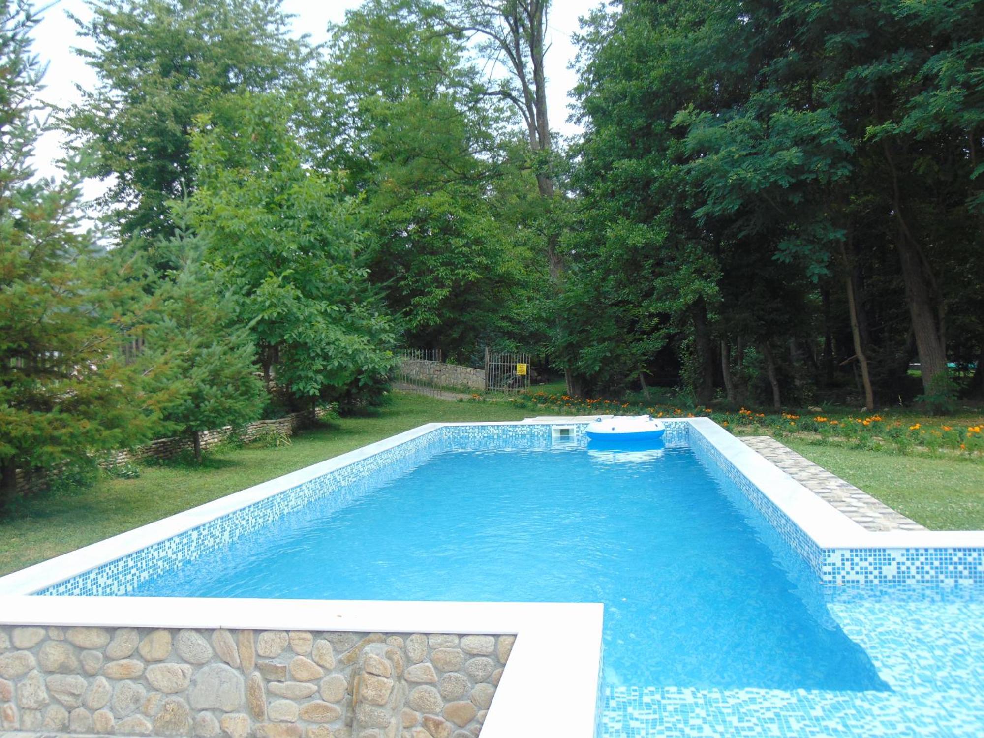Holiday Park Ranchoto Hotel Kirkovo  Bagian luar foto