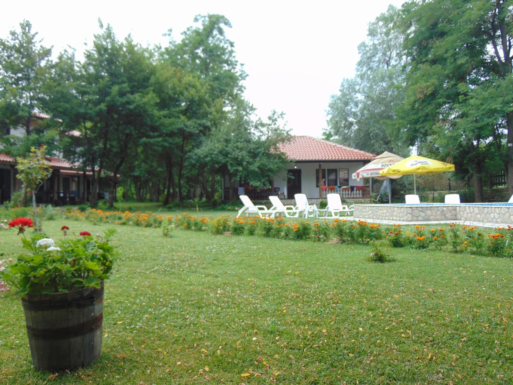 Holiday Park Ranchoto Hotel Kirkovo  Bagian luar foto